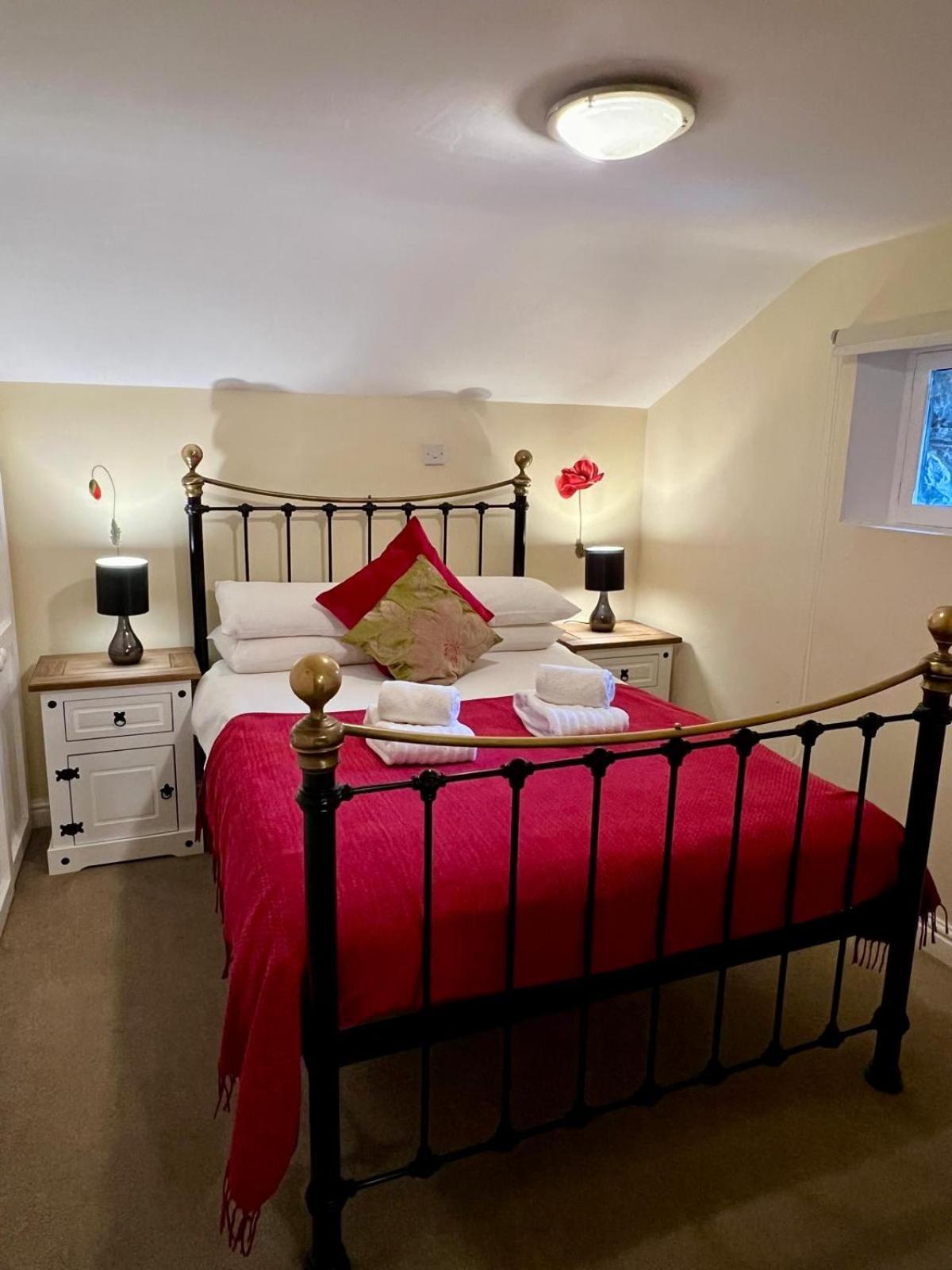Dolgun Uchaf Historic B&B And Cottages In Snowdonia Dolgellau Exteriör bild