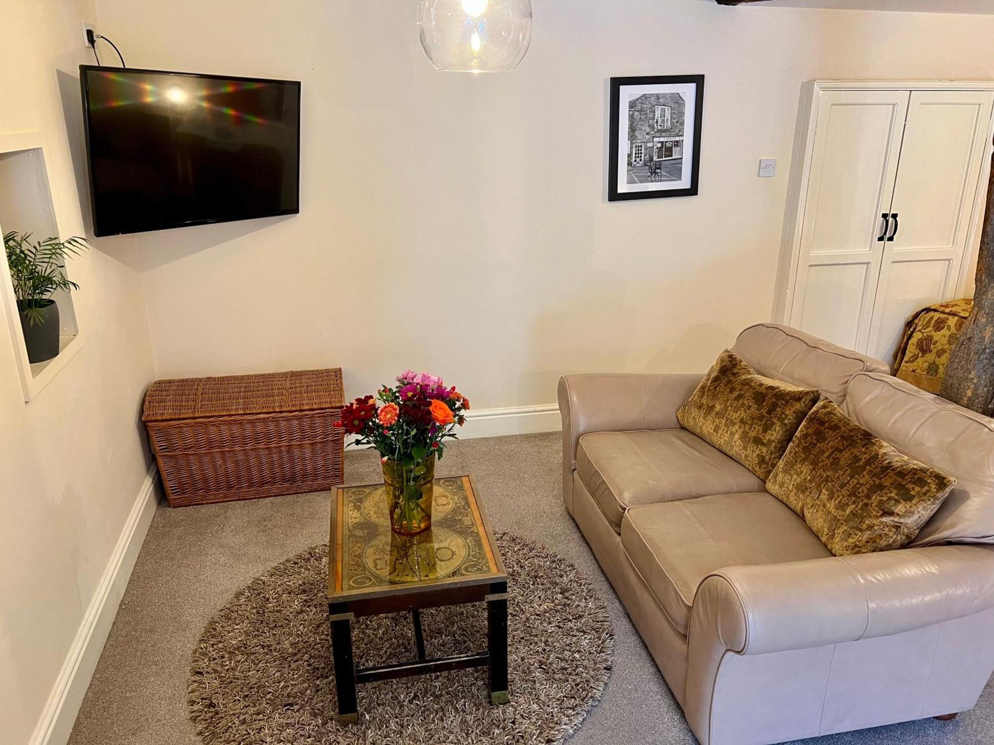Dolgun Uchaf Historic B&B And Cottages In Snowdonia Dolgellau Exteriör bild
