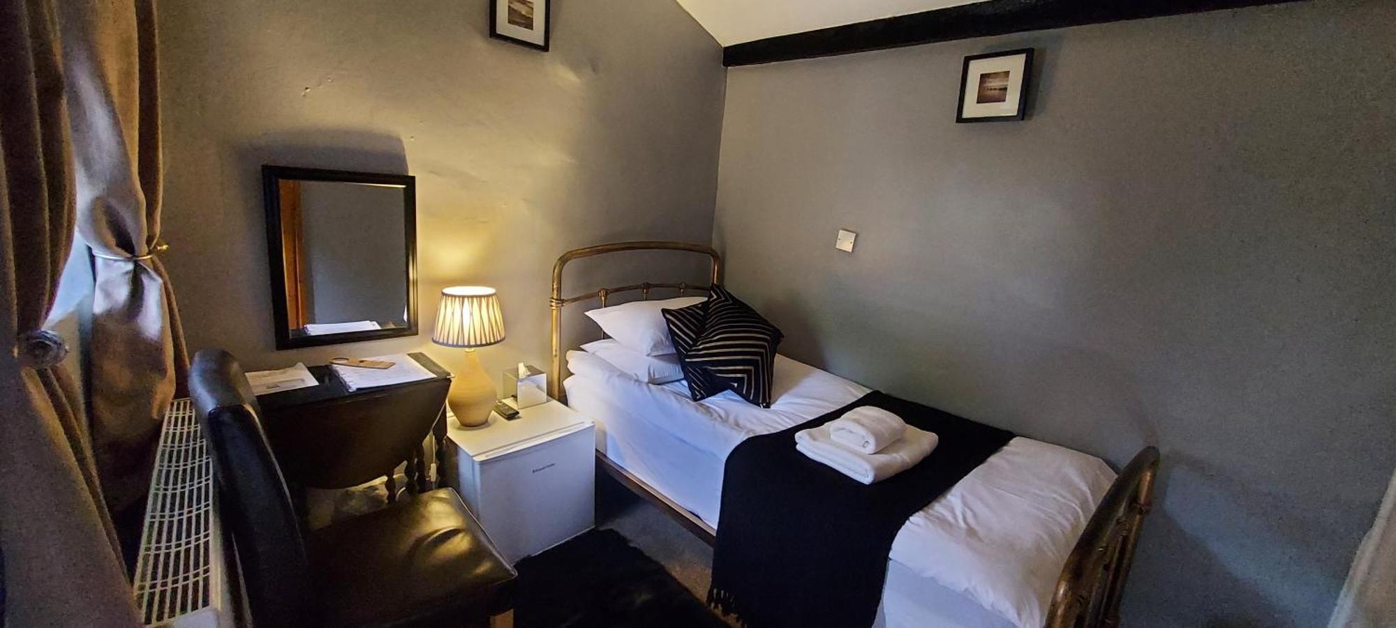 Dolgun Uchaf Historic B&B And Cottages In Snowdonia Dolgellau Exteriör bild