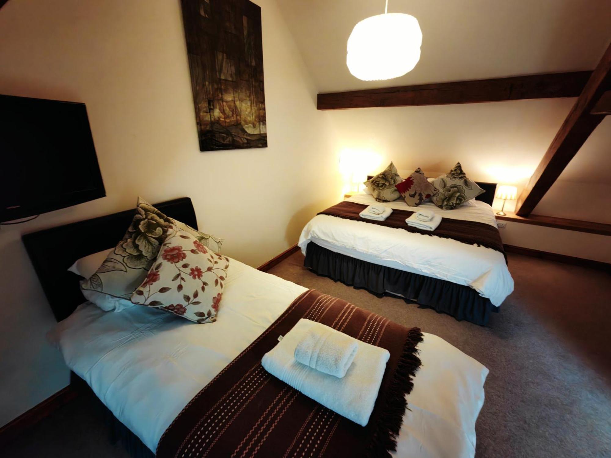 Dolgun Uchaf Historic B&B And Cottages In Snowdonia Dolgellau Exteriör bild