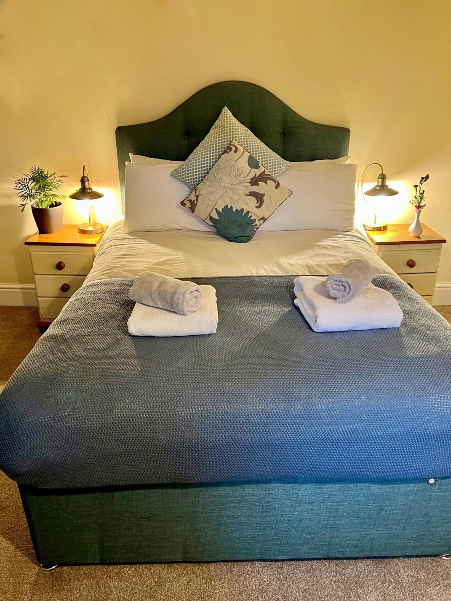 Dolgun Uchaf Historic B&B And Cottages In Snowdonia Dolgellau Exteriör bild