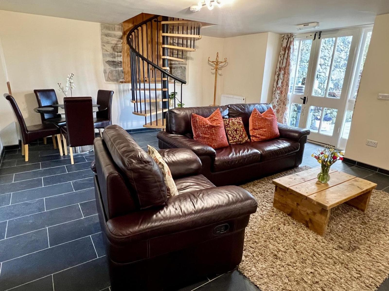 Dolgun Uchaf Historic B&B And Cottages In Snowdonia Dolgellau Exteriör bild