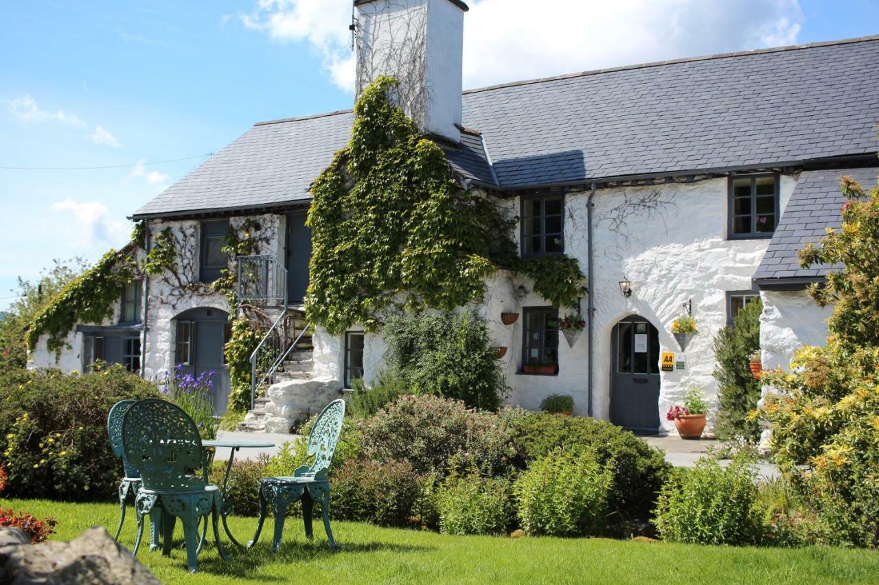 Dolgun Uchaf Historic B&B And Cottages In Snowdonia Dolgellau Exteriör bild