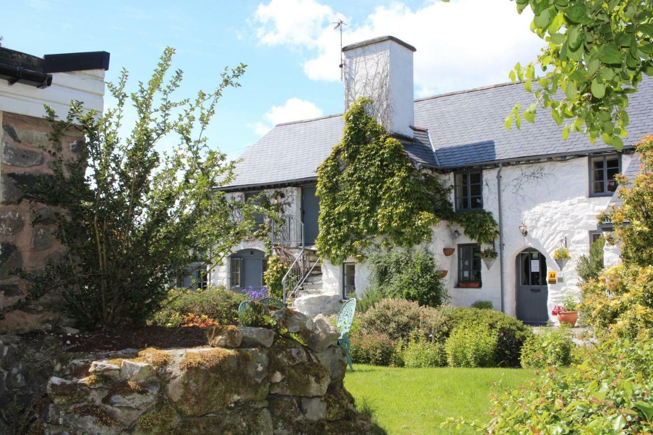 Dolgun Uchaf Historic B&B And Cottages In Snowdonia Dolgellau Exteriör bild